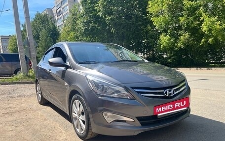 Hyundai Solaris II рестайлинг, 2015 год, 1 050 000 рублей, 2 фотография