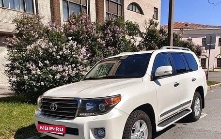 Toyota Land Cruiser 200, 2015 год, 3 590 000 рублей, 4 фотография