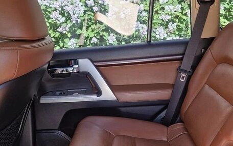 Toyota Land Cruiser 200, 2015 год, 3 590 000 рублей, 9 фотография