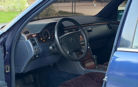 Mercedes-Benz E-Класс, 1996 год, 325 000 рублей, 21 фотография
