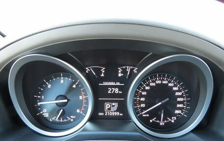 Toyota Land Cruiser 200, 2012 год, 3 295 000 рублей, 9 фотография
