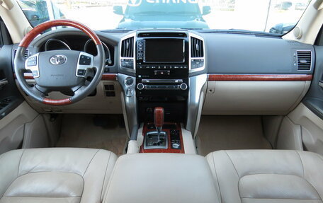 Toyota Land Cruiser 200, 2012 год, 3 295 000 рублей, 6 фотография