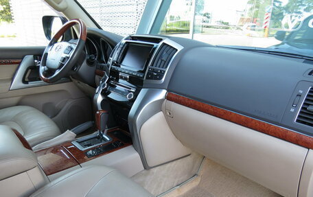 Toyota Land Cruiser 200, 2012 год, 3 295 000 рублей, 5 фотография