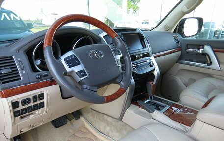 Toyota Land Cruiser 200, 2012 год, 3 295 000 рублей, 7 фотография