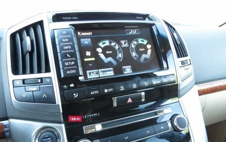 Toyota Land Cruiser 200, 2012 год, 3 295 000 рублей, 13 фотография