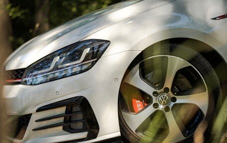 Volkswagen Golf GTI VII, 2018 год, 2 100 000 рублей, 7 фотография