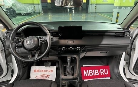 Honda Vezel, 2023 год, 1 945 000 рублей, 8 фотография