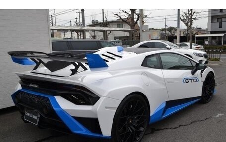 Lamborghini Huracán, 2022 год, 32 001 000 рублей, 4 фотография