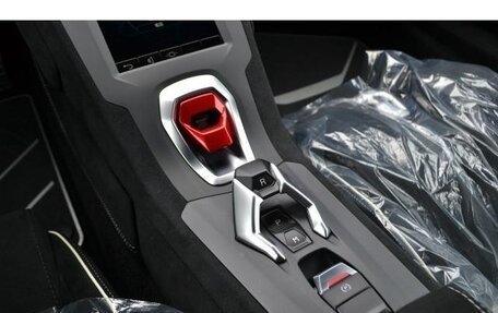 Lamborghini Huracán, 2022 год, 32 001 000 рублей, 12 фотография