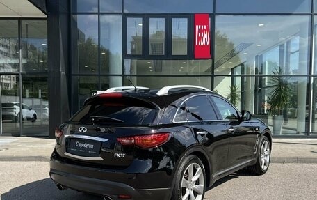 Infiniti QX70, 2013 год, 1 640 000 рублей, 5 фотография