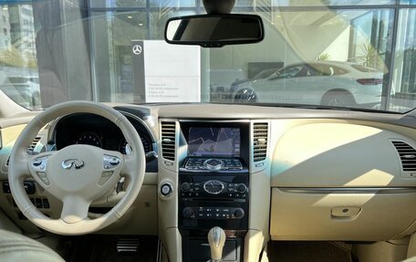 Infiniti QX70, 2013 год, 1 640 000 рублей, 17 фотография