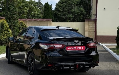 Toyota Camry, 2021 год, 2 800 000 рублей, 5 фотография