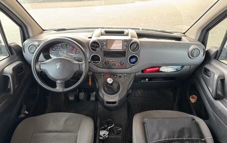 Peugeot Partner II рестайлинг 2, 2011 год, 255 000 рублей, 6 фотография
