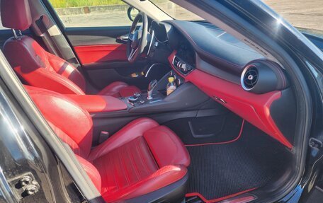 Alfa Romeo Giulia II, 2018 год, 2 500 000 рублей, 9 фотография