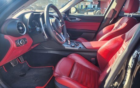 Alfa Romeo Giulia II, 2018 год, 2 500 000 рублей, 7 фотография
