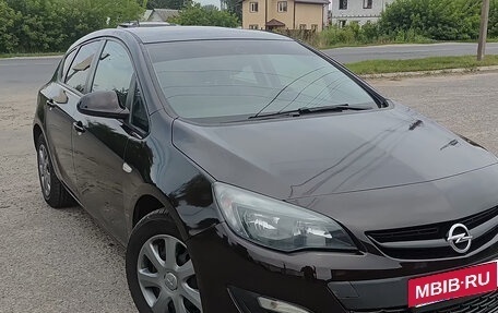 Opel Astra J, 2013 год, 745 000 рублей, 3 фотография