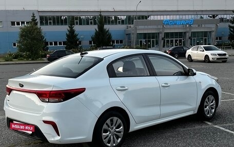 KIA Rio IV, 2017 год, 980 000 рублей, 3 фотография