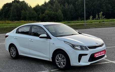 KIA Rio IV, 2017 год, 980 000 рублей, 2 фотография