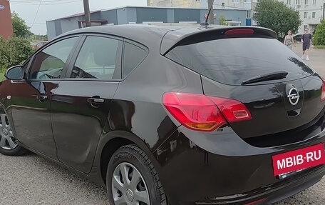 Opel Astra J, 2013 год, 745 000 рублей, 5 фотография