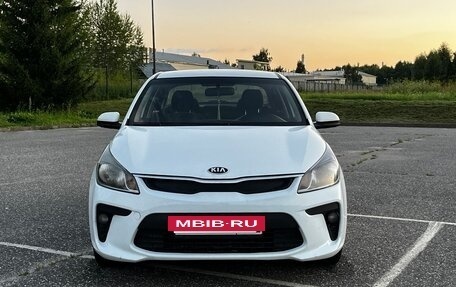 KIA Rio IV, 2017 год, 980 000 рублей, 6 фотография