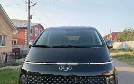 Hyundai Staria, 2021 год, 4 000 000 рублей, 3 фотография