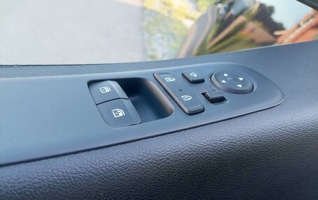 Hyundai Staria, 2021 год, 4 000 000 рублей, 18 фотография