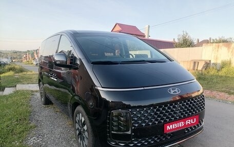 Hyundai Staria, 2021 год, 4 000 000 рублей, 26 фотография