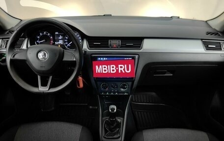 Skoda Rapid I, 2017 год, 999 000 рублей, 12 фотография