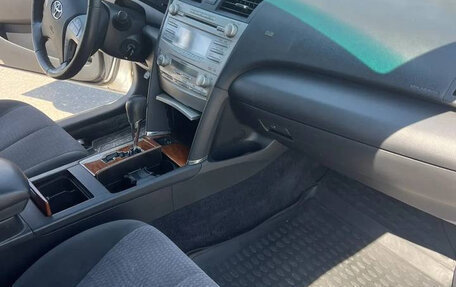 Toyota Camry, 2011 год, 1 100 000 рублей, 7 фотография