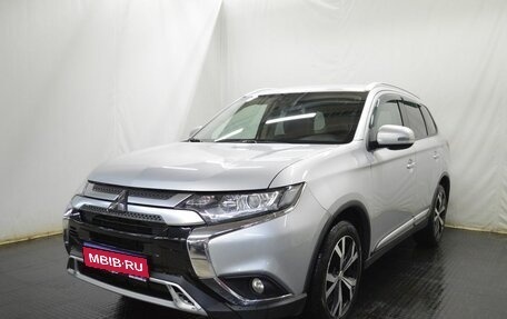 Mitsubishi Outlander III рестайлинг 3, 2019 год, 2 150 000 рублей, 1 фотография