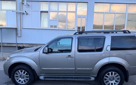 Nissan Pathfinder, 2011 год, 1 970 000 рублей, 3 фотография