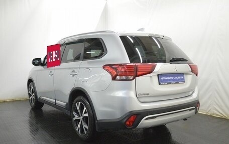 Mitsubishi Outlander III рестайлинг 3, 2019 год, 2 150 000 рублей, 7 фотография