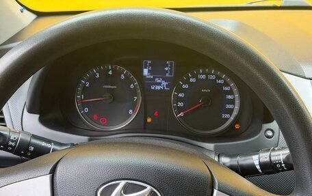 Hyundai Solaris II рестайлинг, 2014 год, 899 000 рублей, 10 фотография