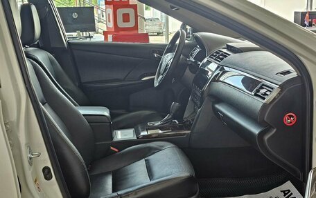 Toyota Camry, 2017 год, 2 279 000 рублей, 19 фотография