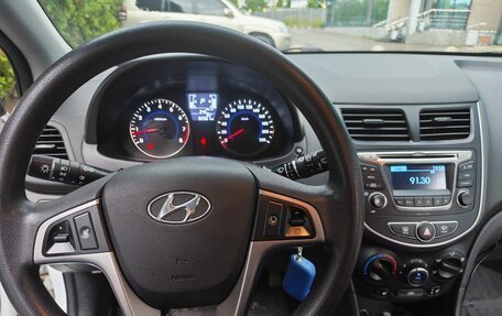 Hyundai Solaris II рестайлинг, 2016 год, 1 199 000 рублей, 9 фотография