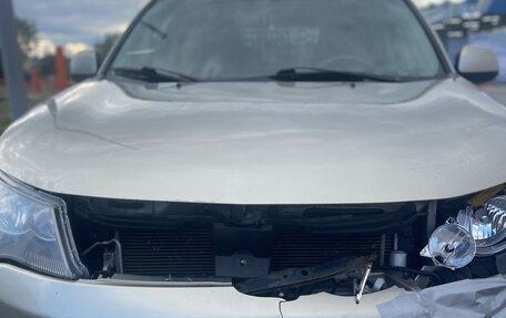Mitsubishi Outlander III рестайлинг 3, 2007 год, 500 000 рублей, 2 фотография
