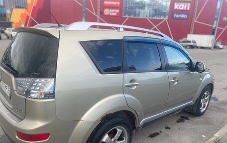 Mitsubishi Outlander III рестайлинг 3, 2007 год, 500 000 рублей, 10 фотография