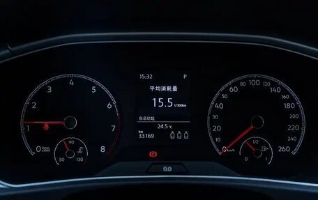 Volkswagen T-Roc I, 2021 год, 1 877 007 рублей, 12 фотография