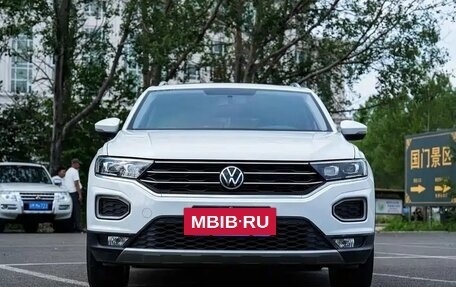 Volkswagen T-Roc I, 2021 год, 1 877 007 рублей, 2 фотография