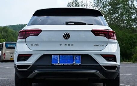 Volkswagen T-Roc I, 2021 год, 1 877 007 рублей, 7 фотография