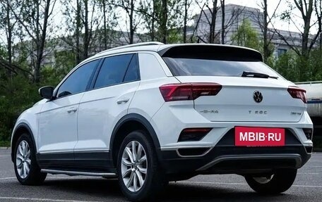 Volkswagen T-Roc I, 2021 год, 1 877 007 рублей, 6 фотография