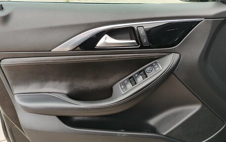 Infiniti Q30, 2016 год, 1 840 000 рублей, 14 фотография