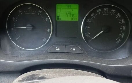 Skoda Roomster, 2011 год, 830 000 рублей, 3 фотография