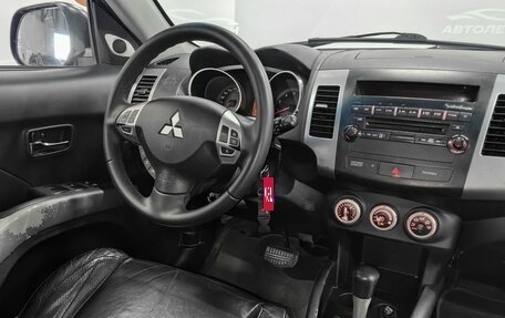 Mitsubishi Outlander III рестайлинг 3, 2008 год, 800 000 рублей, 15 фотография