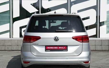 Volkswagen Touran III, 2019 год, 1 900 000 рублей, 4 фотография