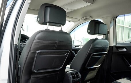 Volkswagen Touran III, 2019 год, 1 900 000 рублей, 12 фотография