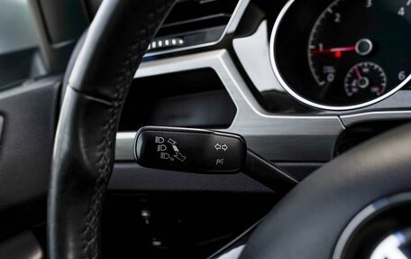Volkswagen Touran III, 2019 год, 1 900 000 рублей, 13 фотография