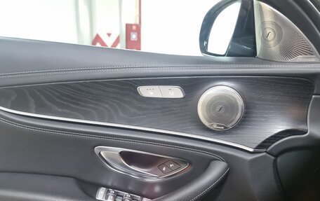 Mercedes-Benz E-Класс, 2020 год, 3 350 000 рублей, 19 фотография
