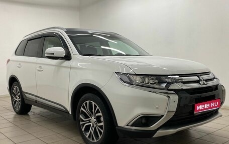 Mitsubishi Outlander III рестайлинг 3, 2015 год, 1 625 000 рублей, 1 фотография