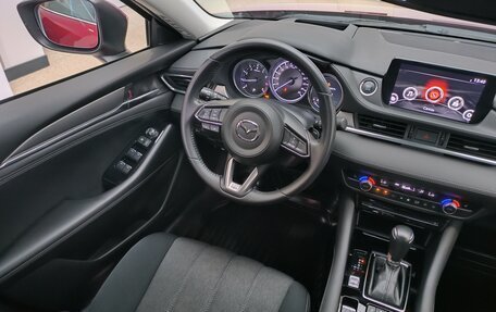 Mazda 6, 2019 год, 2 350 000 рублей, 13 фотография